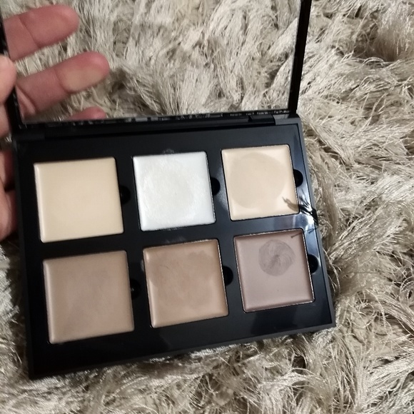 Countour - Picture 2 of 3